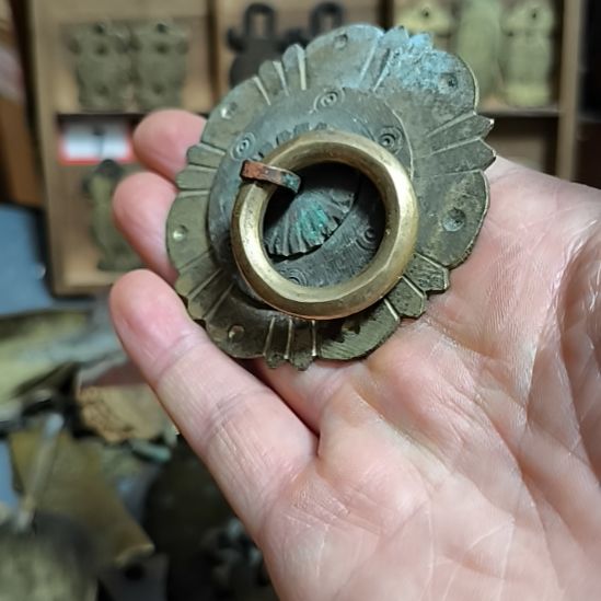 军***哥硅胶拉手一个，包浆自然