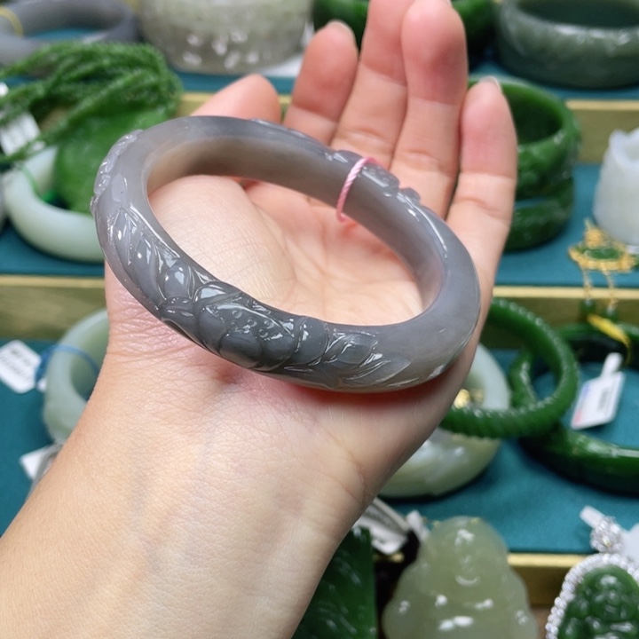 和田玉手镯58圈口 编号57未镶嵌