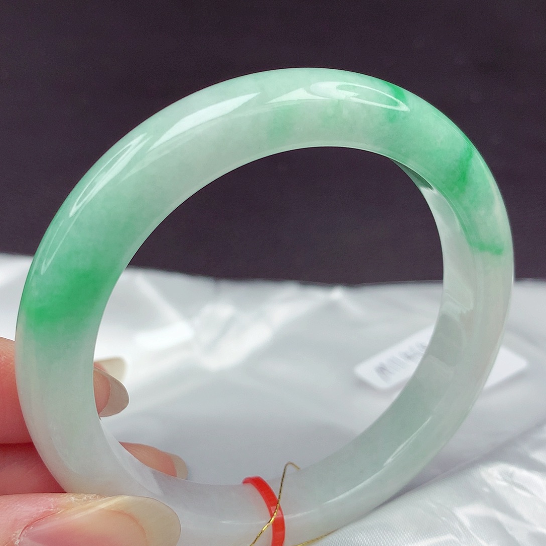 翡翠未镶嵌手镯5556圈642