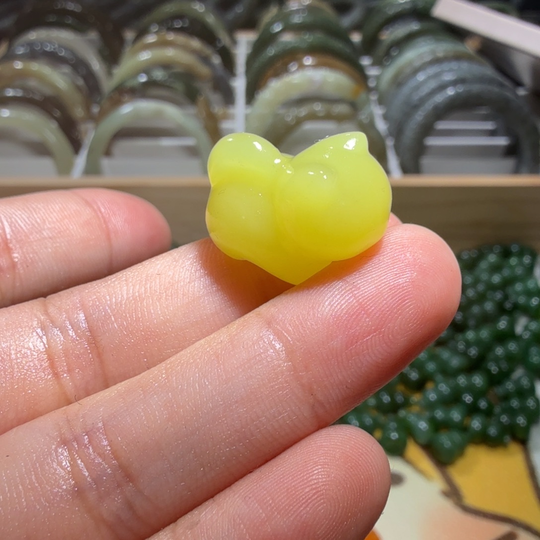 和田玉未镶嵌珠宝奇石