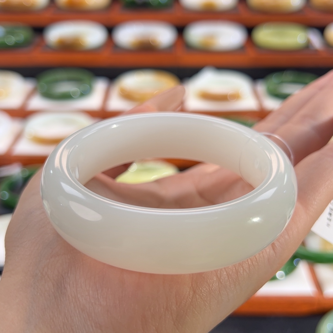 和田玉（白玉）手镯未镶嵌