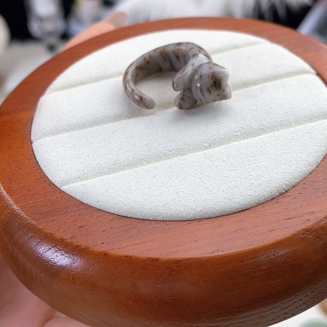 和田玉未镶嵌戒指r4白底草花猫猫开口戒15.2