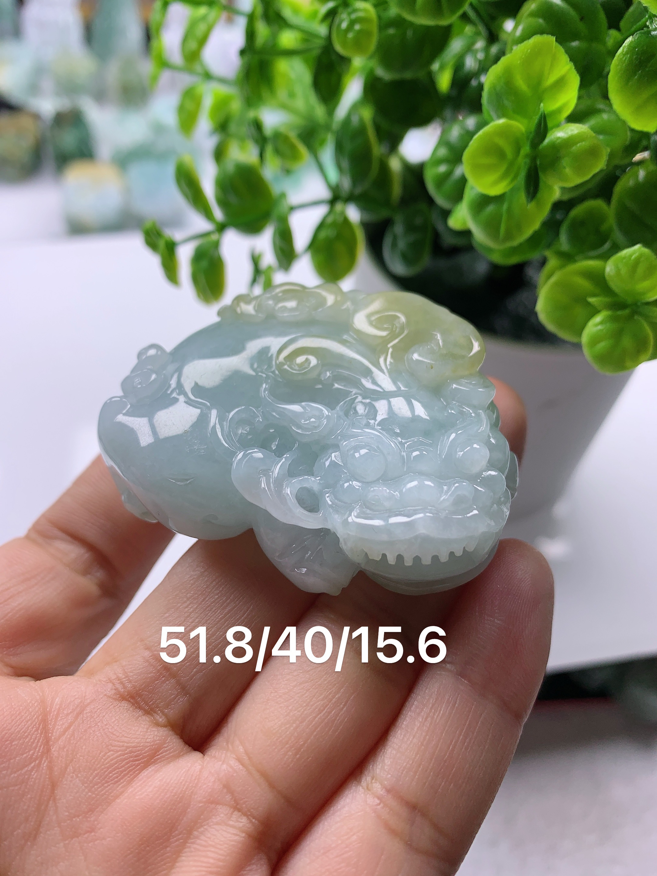 天然翡翠A货飘黄招财貔貅手把件