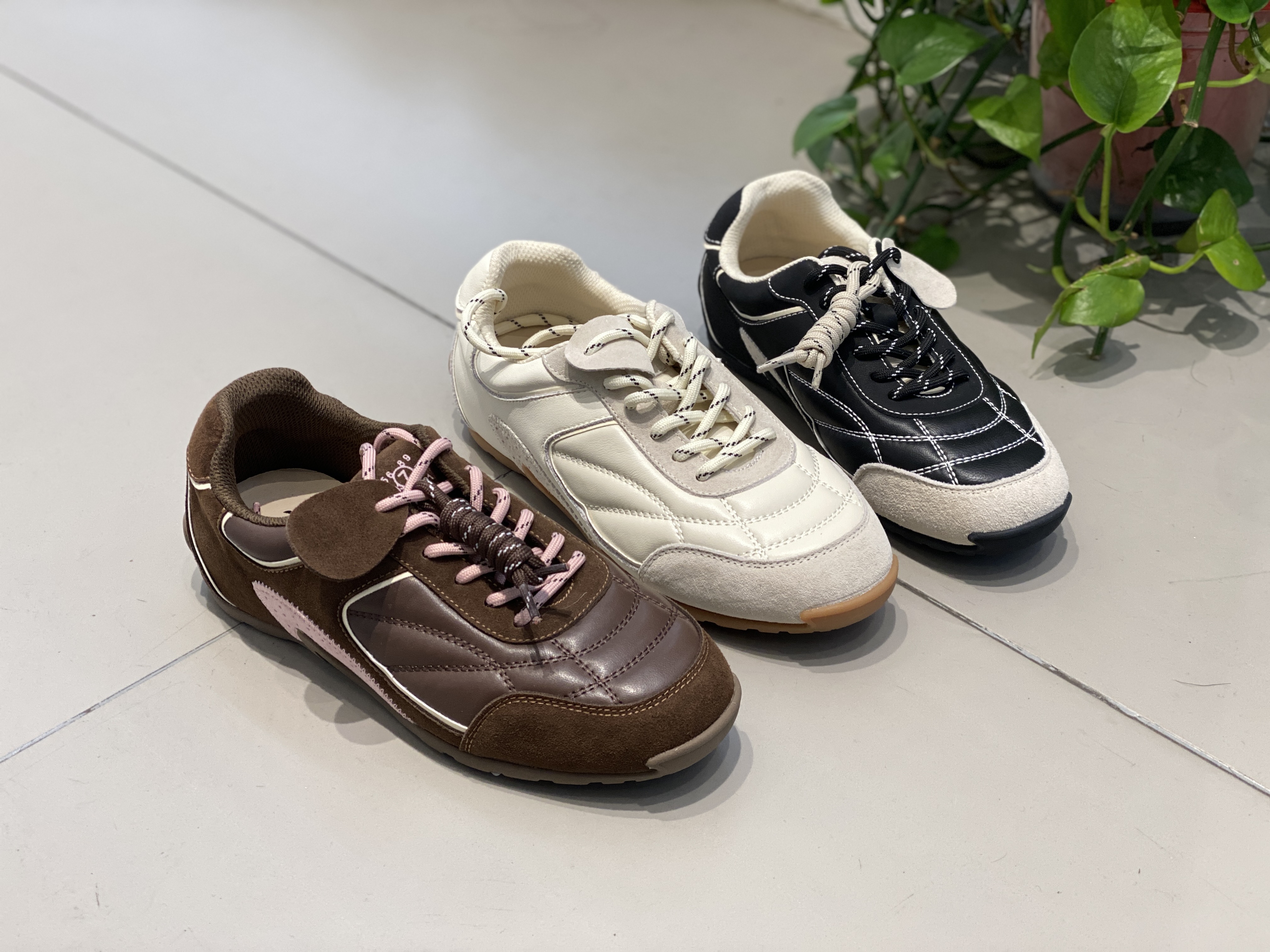 ZSWD2025新款平底系带阿甘徳训百搭休闲鞋551-1263