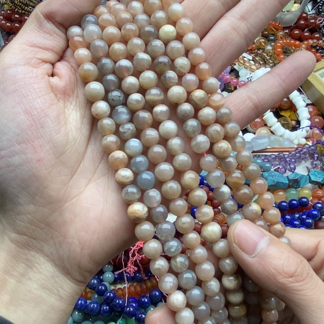 玛瑙/玉髓未镶嵌珠宝半成品一条天然微瑕7mm