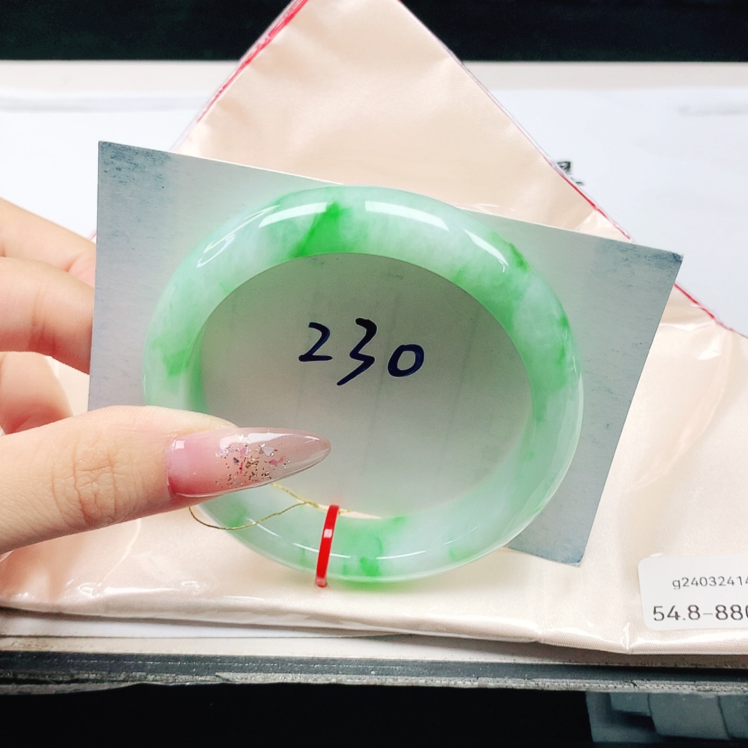 翡翠手镯未镶嵌缅甸天然a货手镯54+