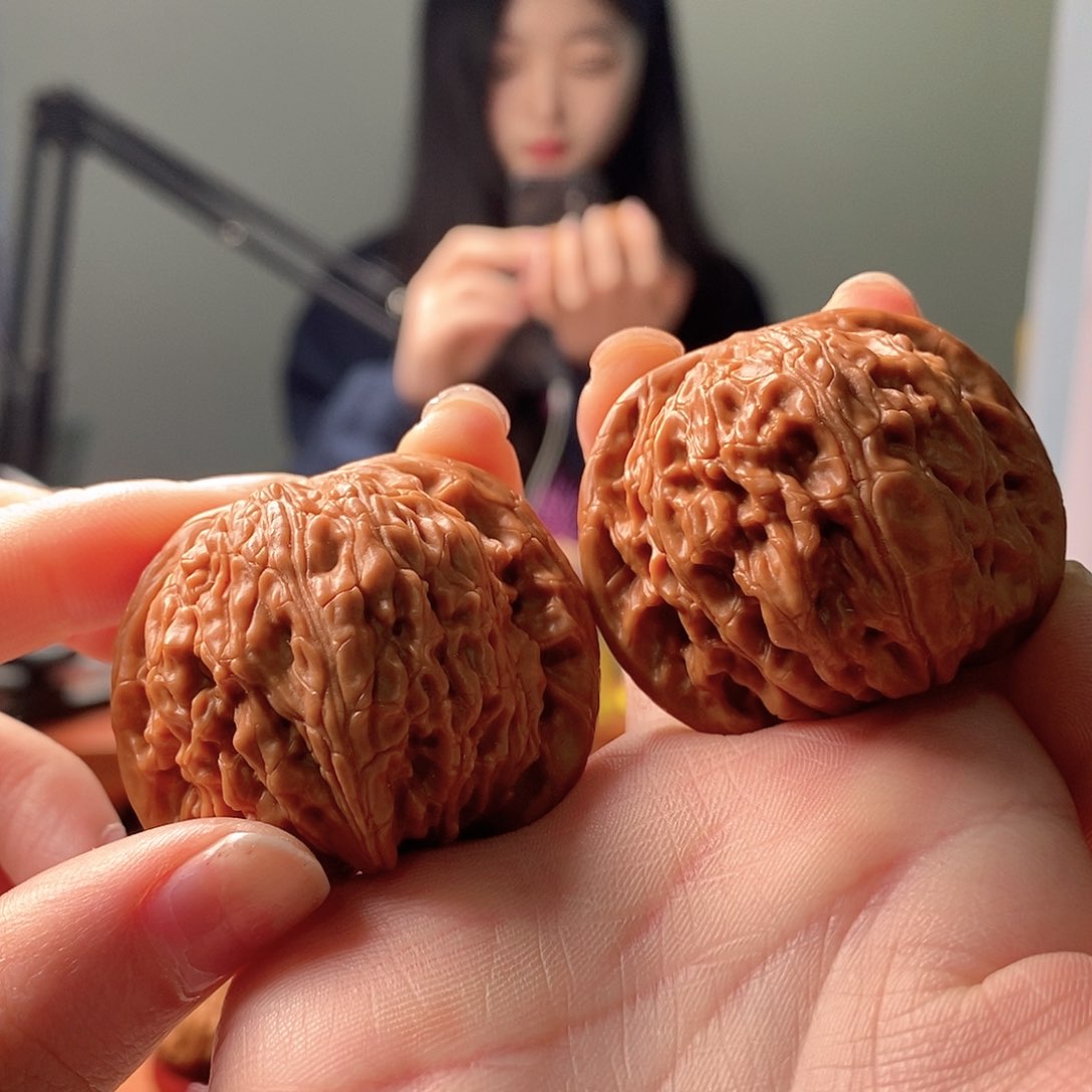 文玩核桃吊坠一***。磨盘