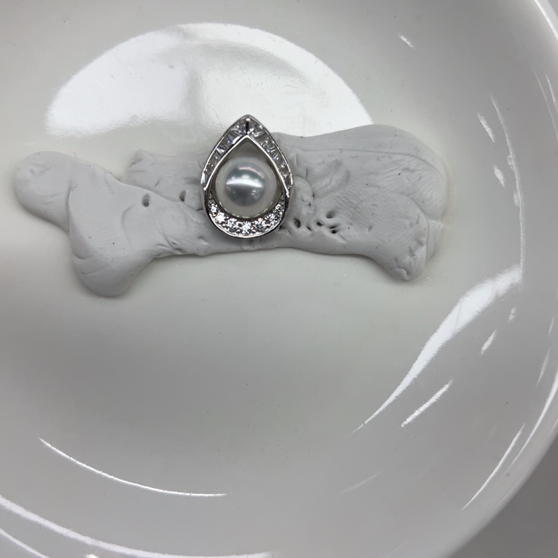 吊坠(不含链)银S925镶嵌海水珍珠9-10mm澳白水滴吊坠