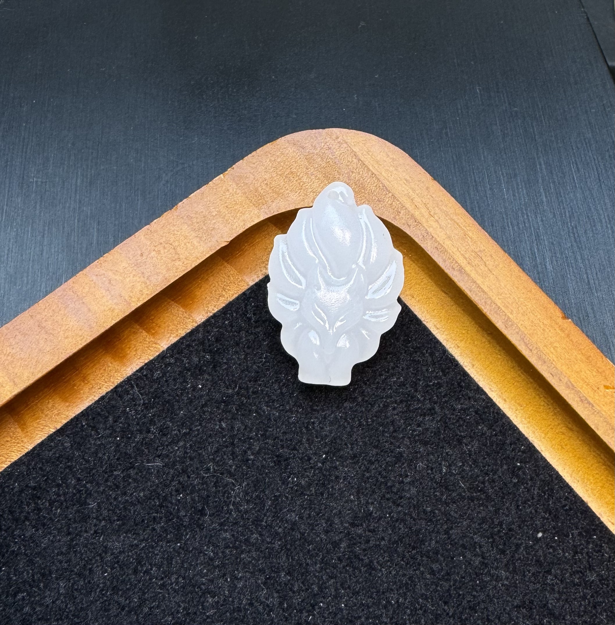 天然青海料单面九尾狐F62