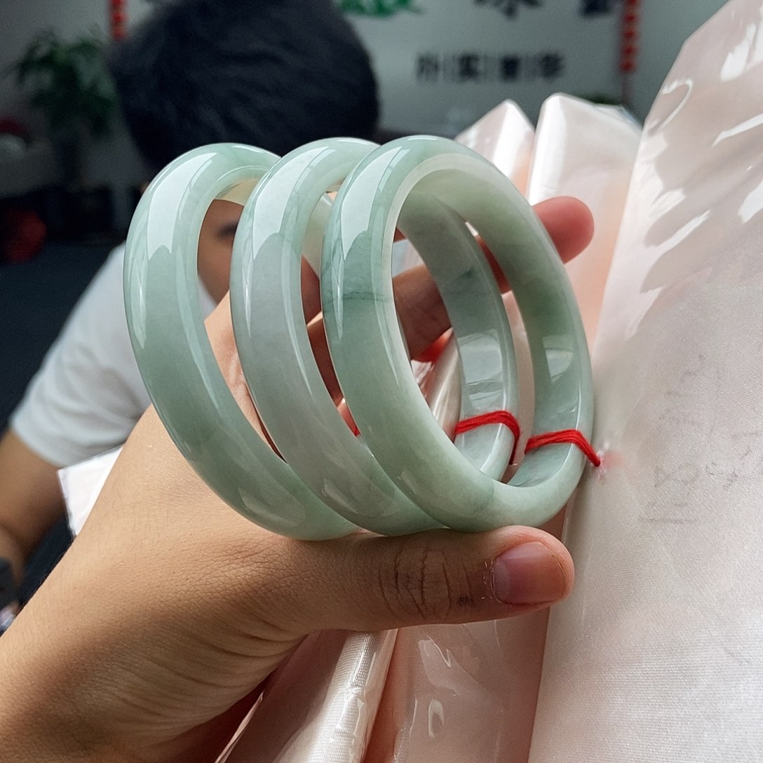 翡翠手镯未镶嵌56-62颜色多样性发拍一发一