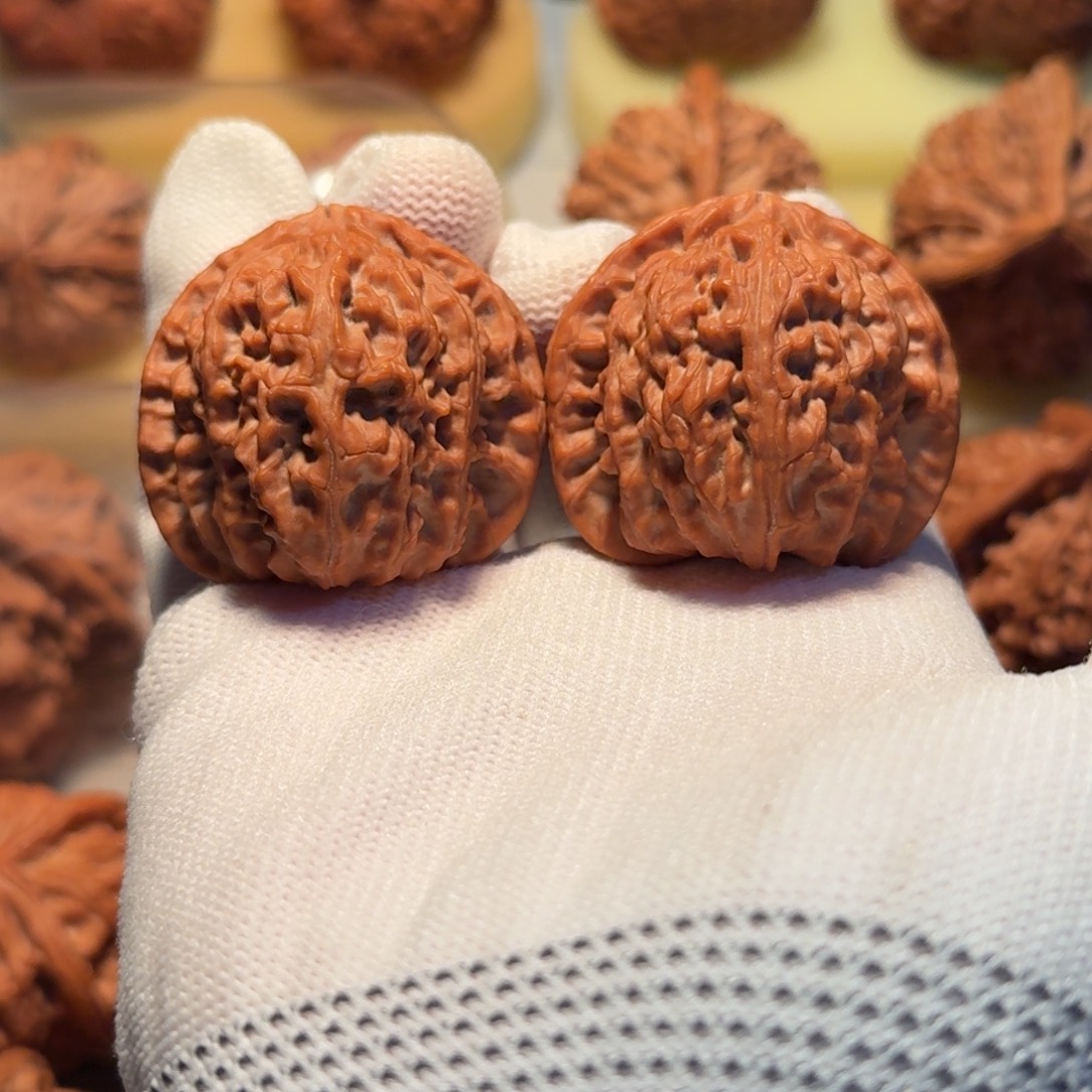 吊坠文玩核桃全品三角白38.5