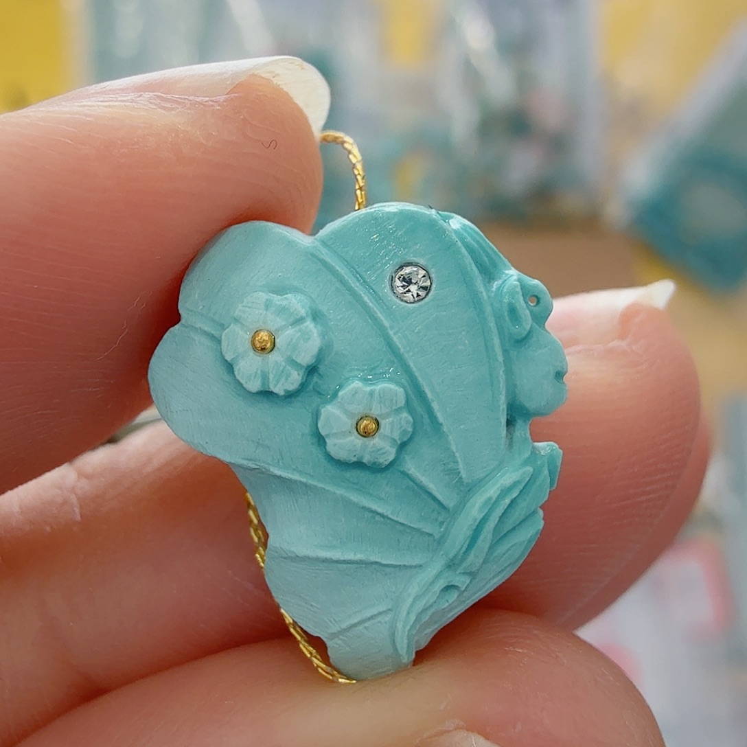 绿松石未镶嵌珠宝奇石