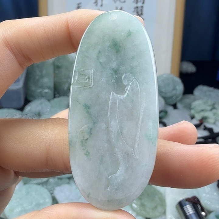 翡翠未镶嵌颈饰翡翠