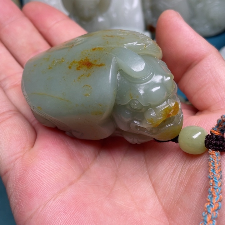 和田玉未镶嵌颈饰?*