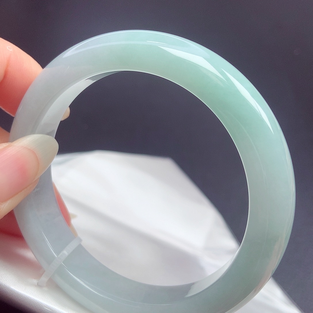 翡翠未镶嵌手镯58圈口