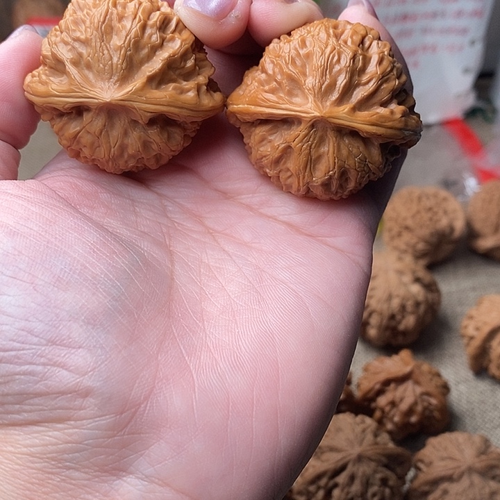 文玩核桃吊坠宫灯