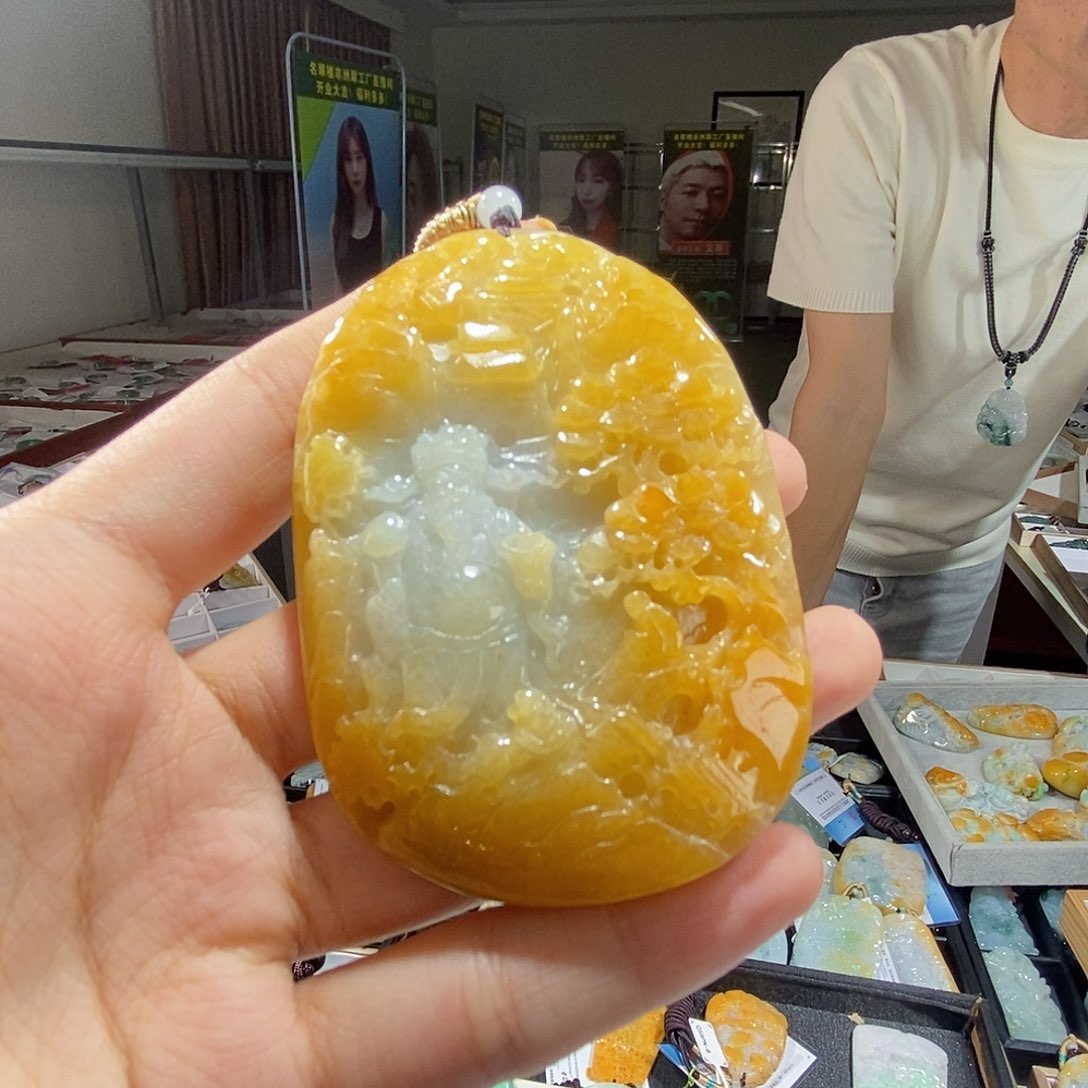 翡翠未镶嵌颈饰翡翠