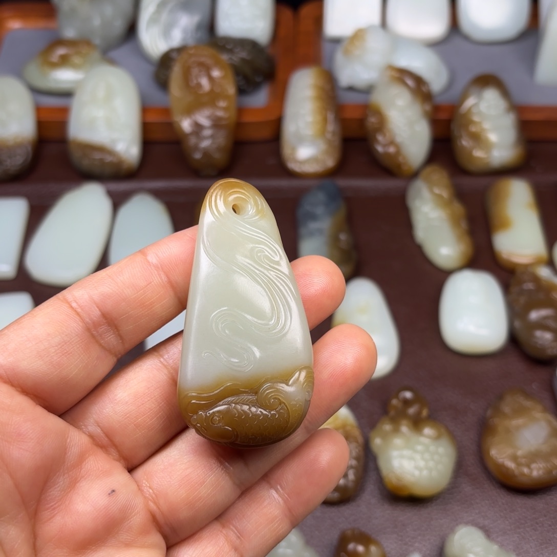 和田玉（糖玉）颈饰未镶嵌