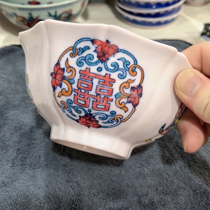 瓷片/////直径15厘米……红。