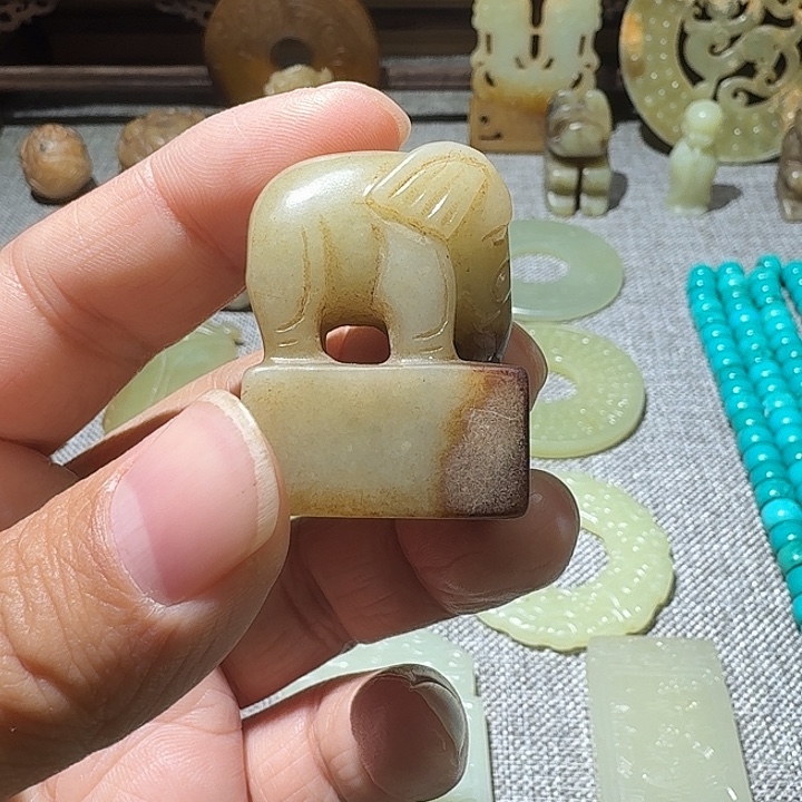 天***帅和田玉（糖玉）未镶嵌挂件