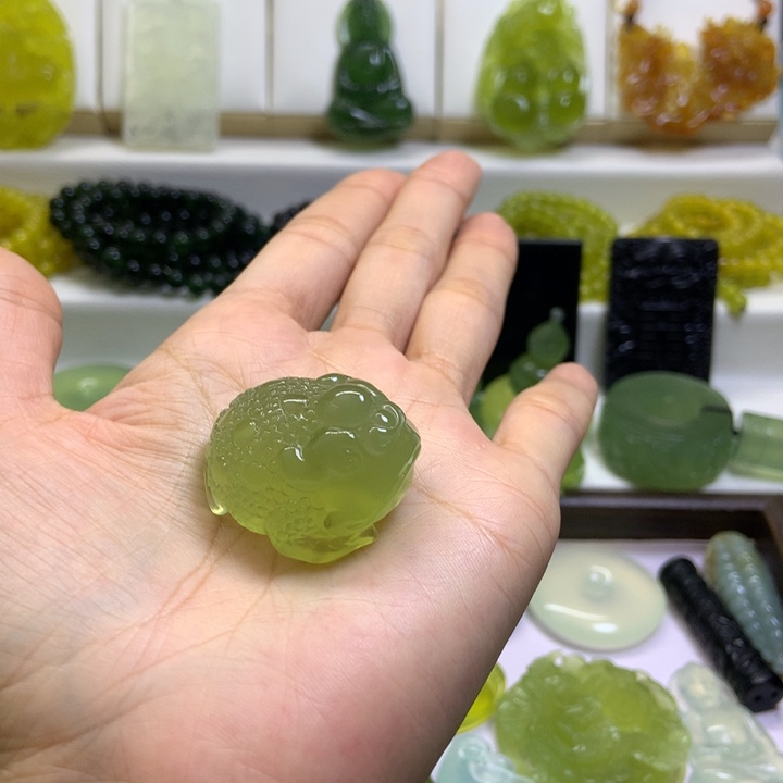 【闪购商品】未镶嵌蛇纹石玉颈饰玩*