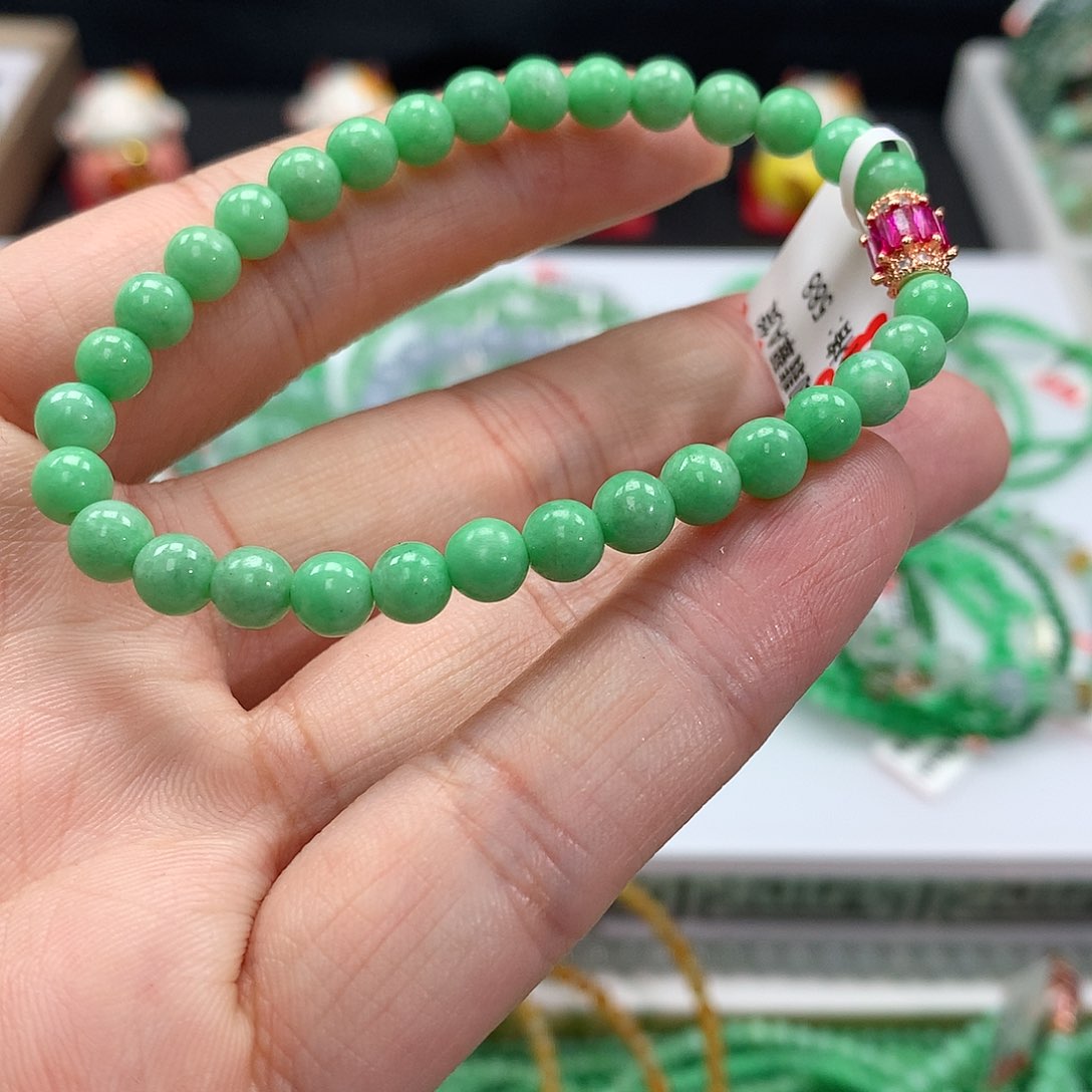 翡翠手链未镶嵌翡翠