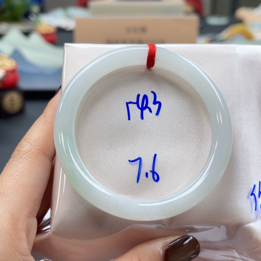 未镶嵌手镯翡翠翡翠