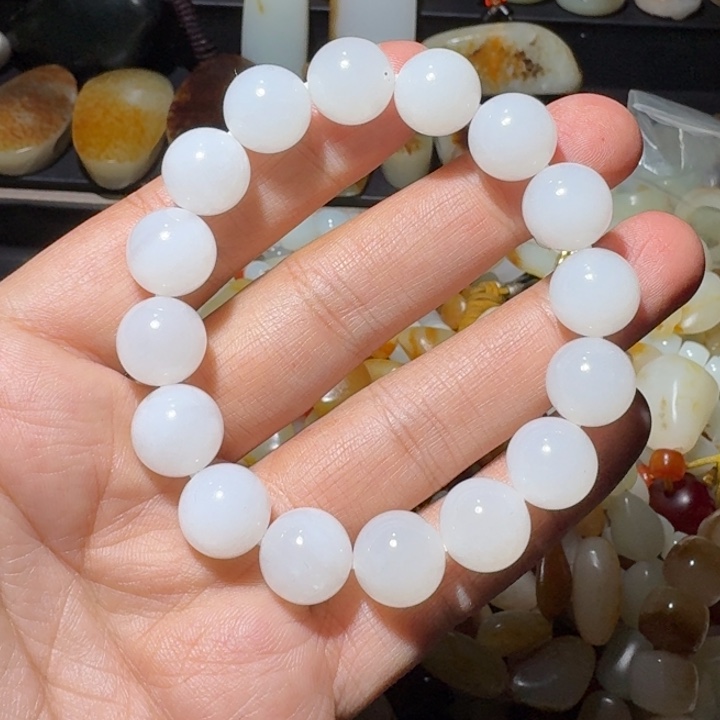 和田玉未镶嵌手串