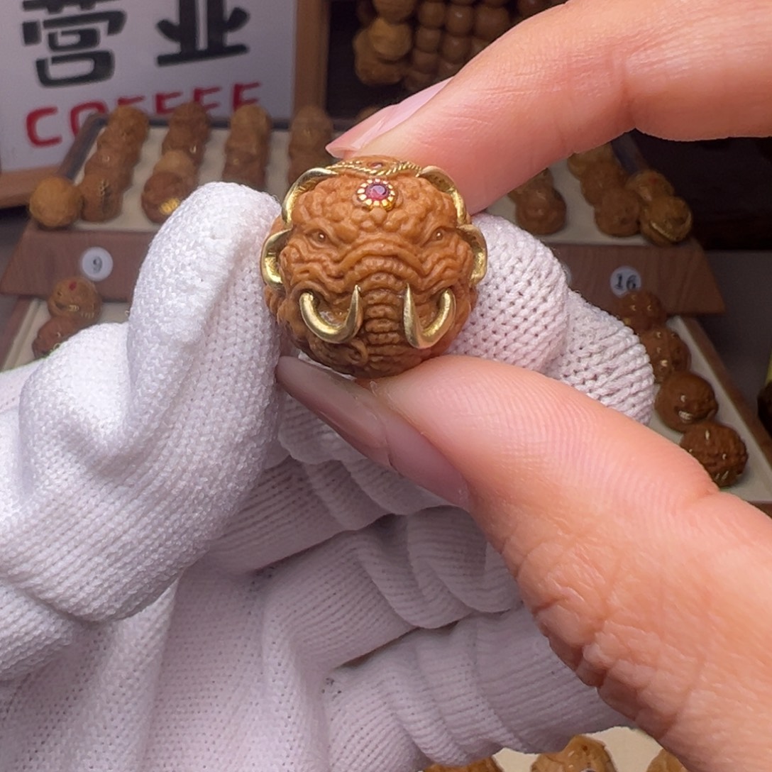 猴头核桃把件镶嵌款象神唐狮全品有正常