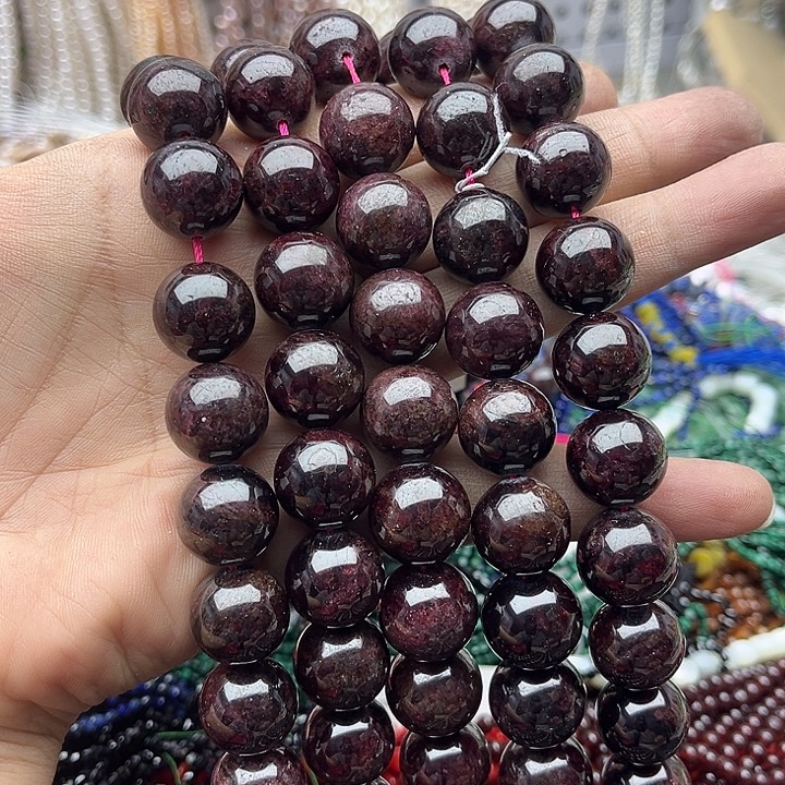 玛瑙/玉髓未镶嵌珠宝半成品一条15mm左右石榴石