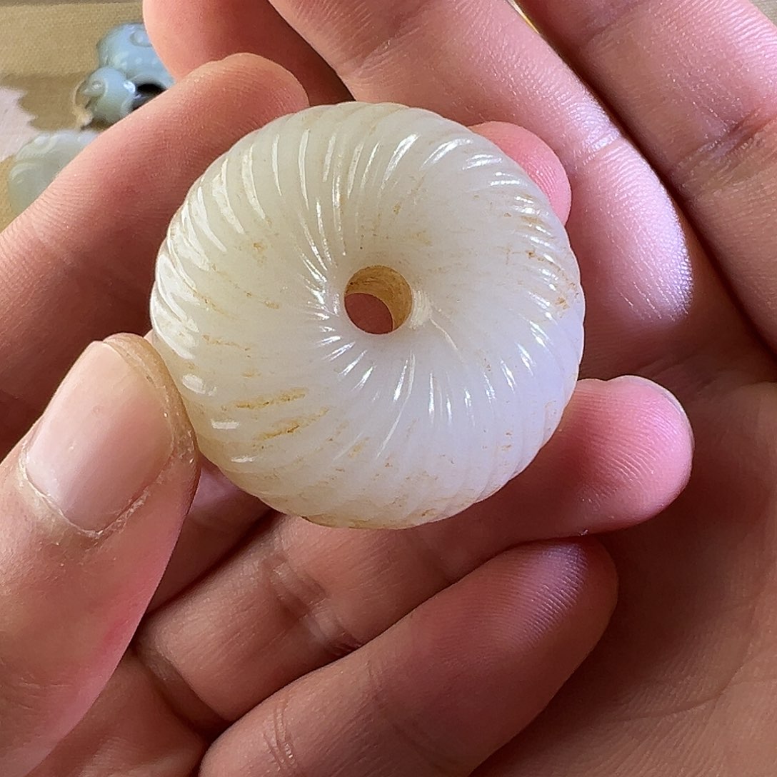 善***至和田玉未镶嵌颈饰