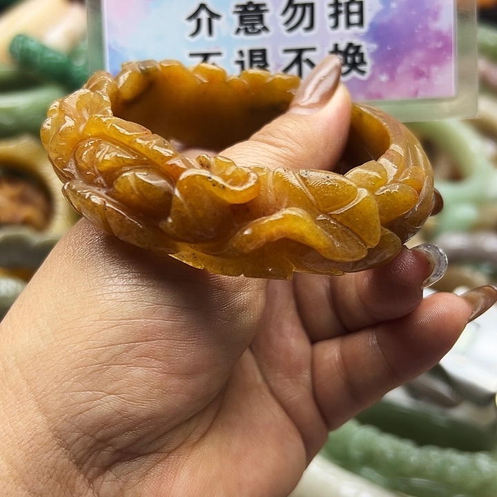 未镶嵌手镯石英岩玉