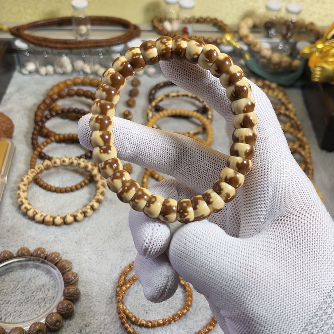 紫金鼠手串招财碗大肠