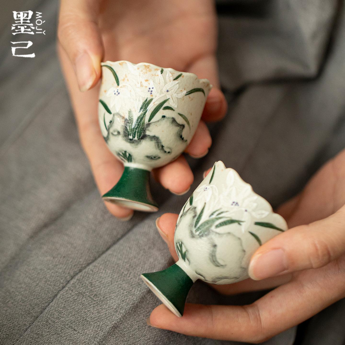 墨己火石红仿古手绘兰花陶瓷品茗杯功夫茶具高足花口茶杯喝茶杯子