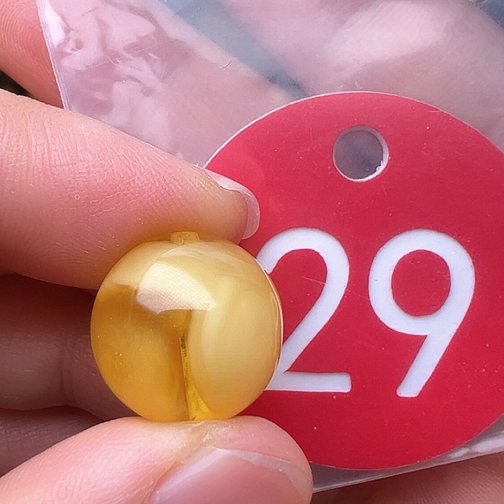 蜜蜡裸石未镶嵌微瑕15m m