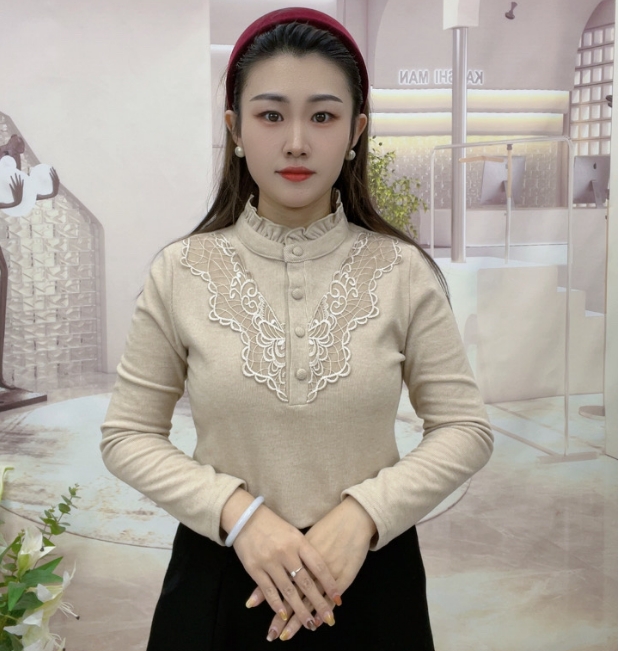 过年新品女士上衣时尚洋气显瘦减龄木耳领蕾丝花边长袖百搭衬衫