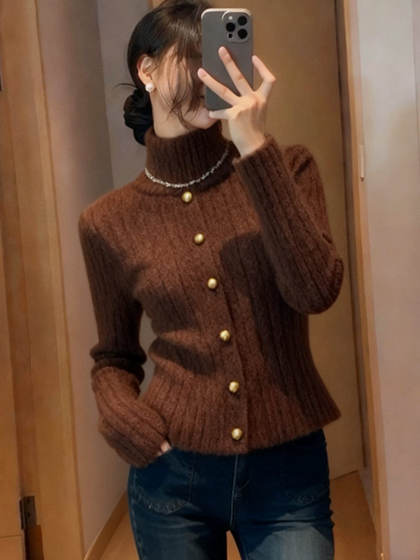 高级感复古绝美咖色高领长袖毛衣针织衫女冬季款洋气减龄百搭小衫