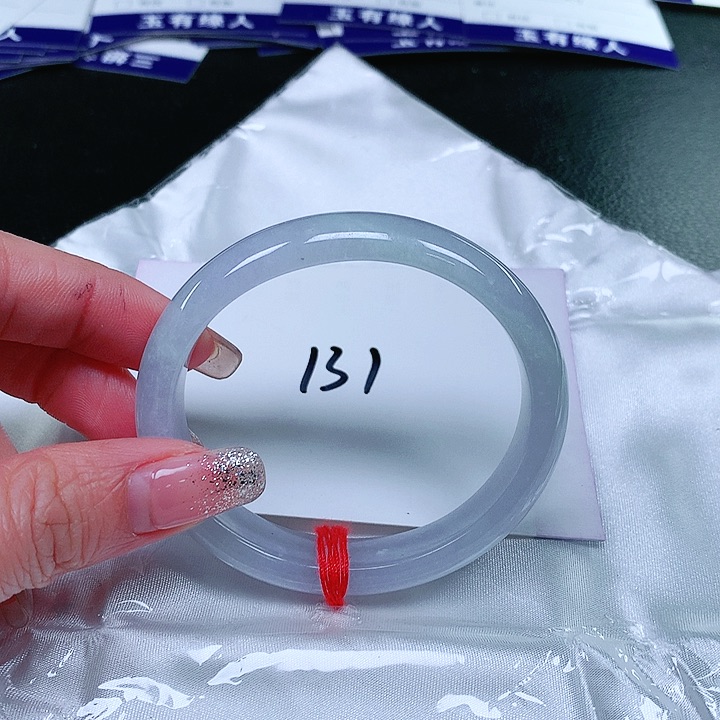 翡翠手镯（贵妃镯）未镶嵌