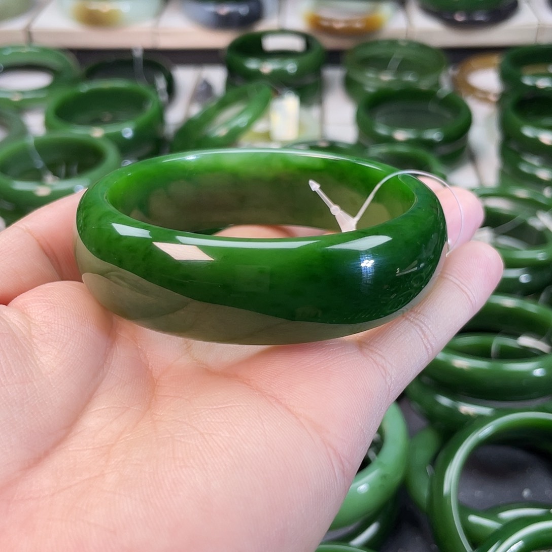 和田玉（碧玉）手镯未镶嵌