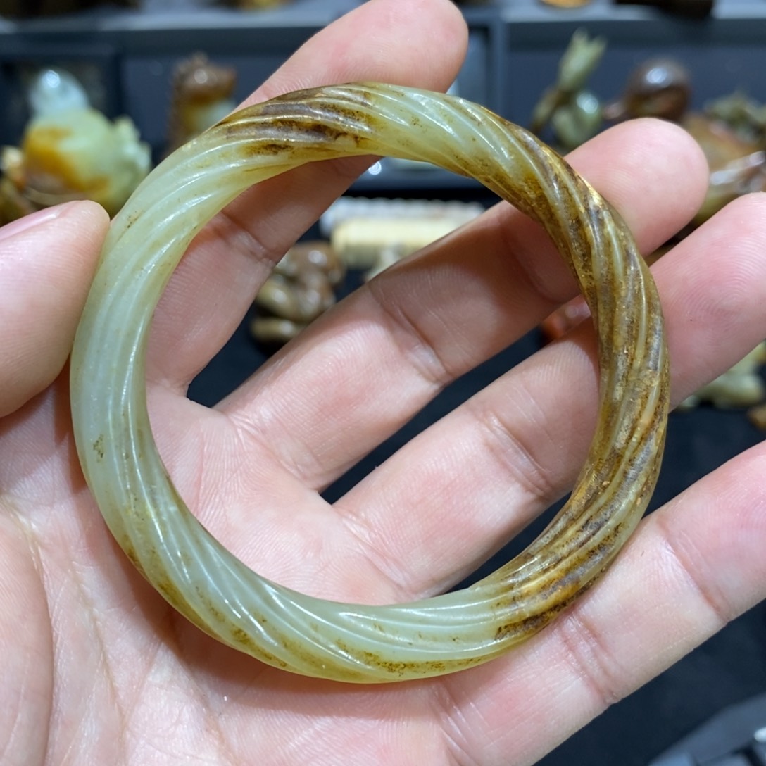 未镶嵌和田玉手链