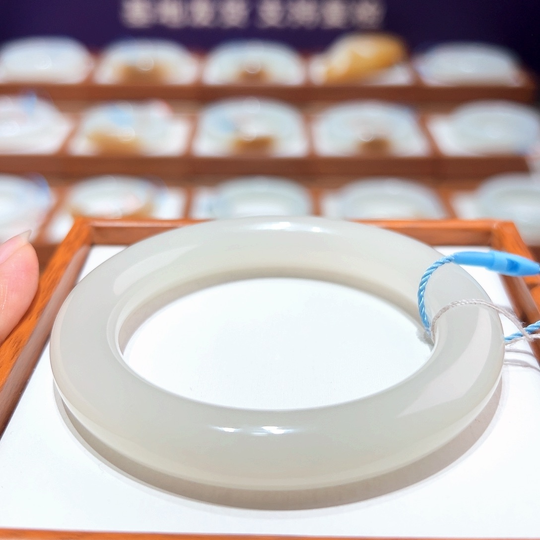 和田玉手镯54/55未镶嵌