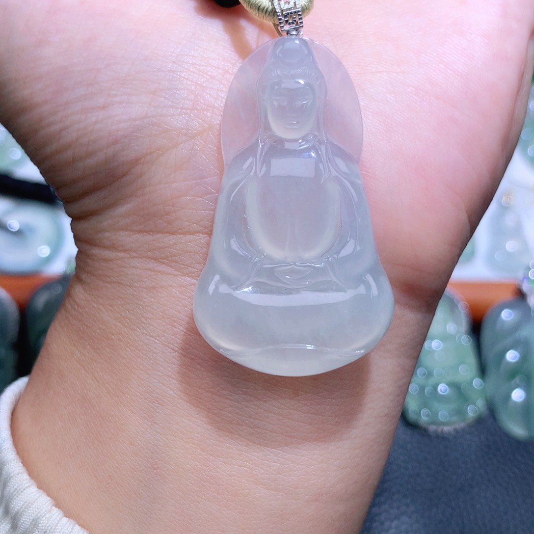 颈饰18K金镶嵌翡翠素衣