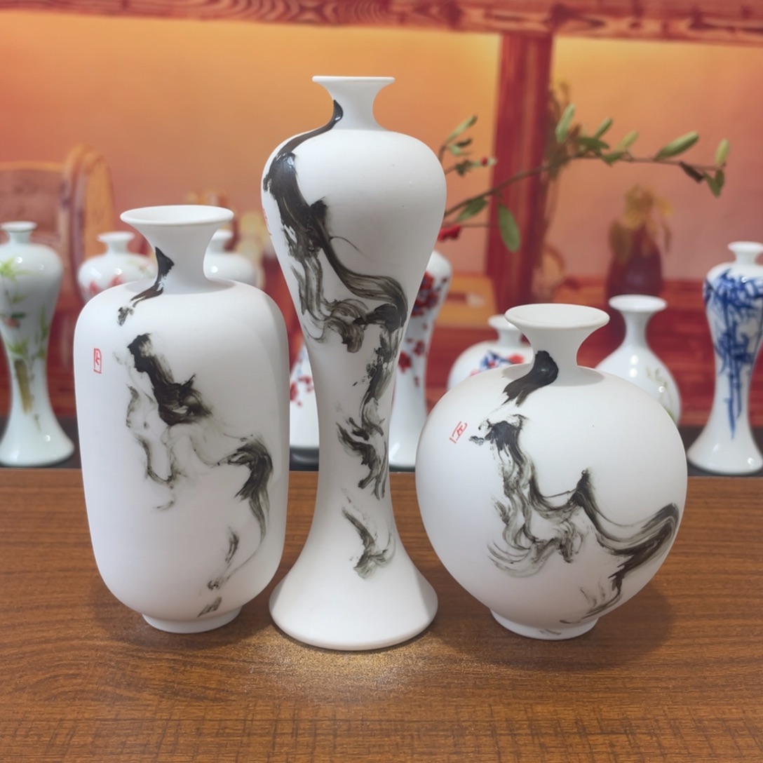 陶瓷景德镇小花瓶等着你