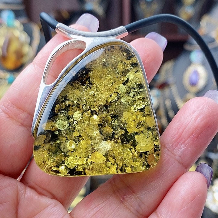 琥珀颈饰银S925镶嵌吊坠