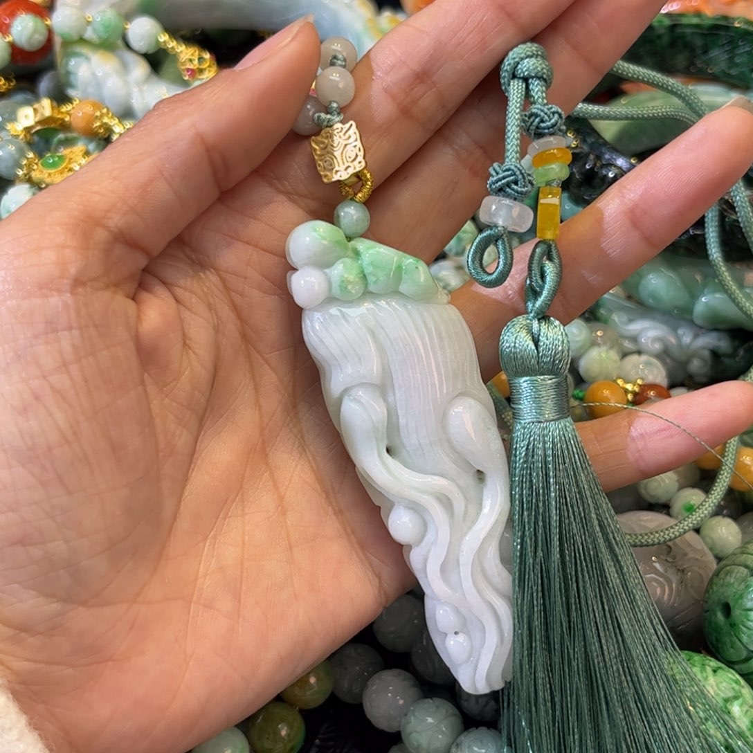 翡翠颈饰未镶嵌待编款