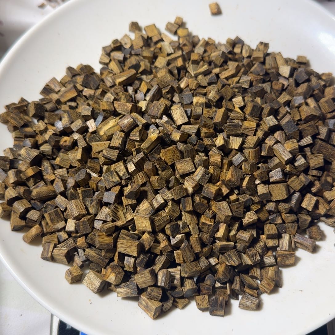 期***美沉香沉香碎屑金沙叶米粒202克