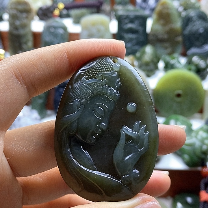 和田玉颈饰未镶嵌