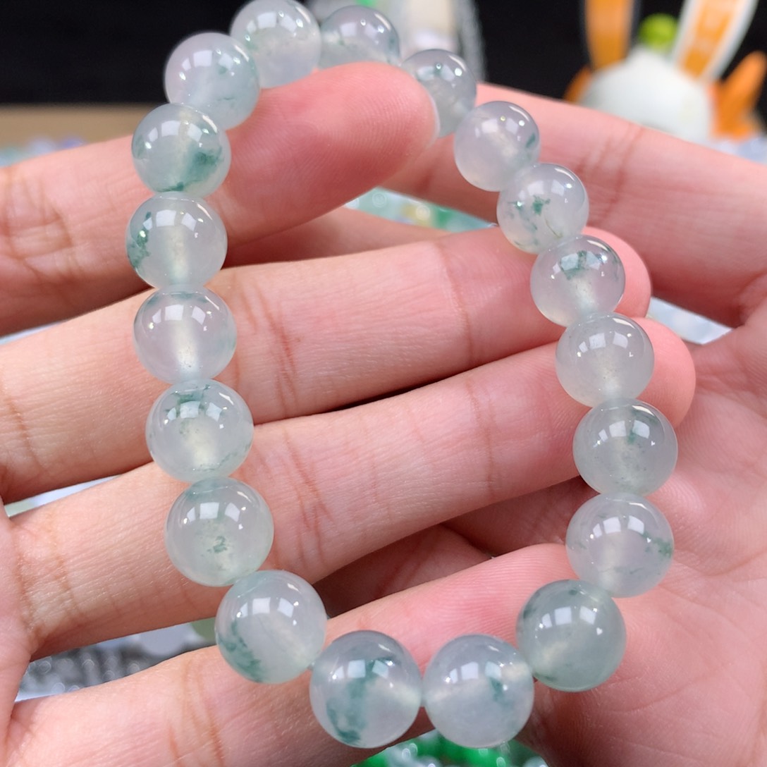 翡翠手链未镶嵌翡翠