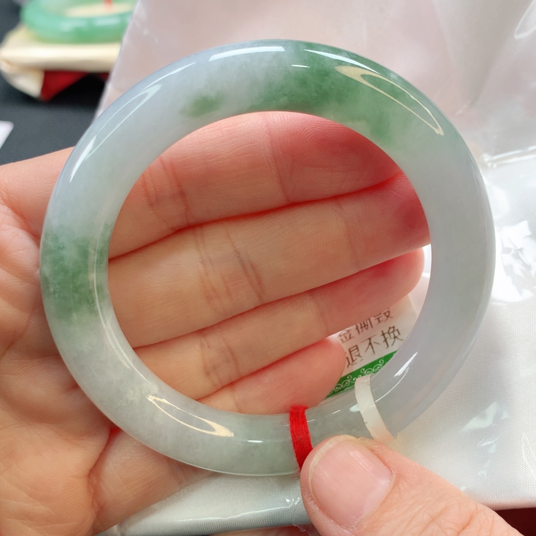 翡翠手镯未镶嵌54圆