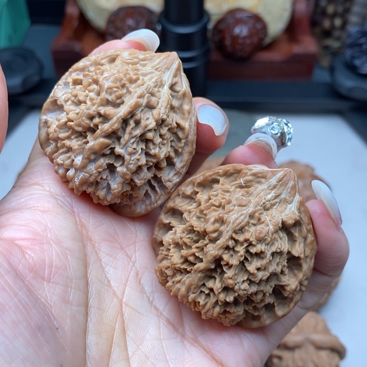 吊坠文玩核桃百花山